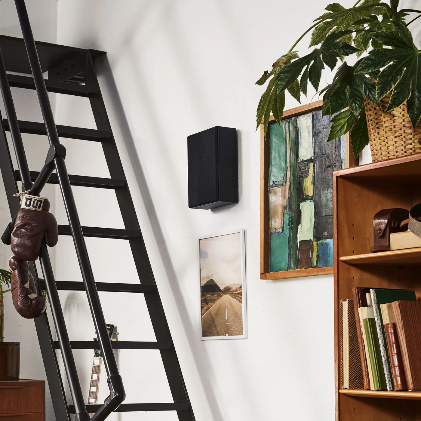 Argon-Audio-FORUS-4-Wall-Black-zvucnici-par-9.webp