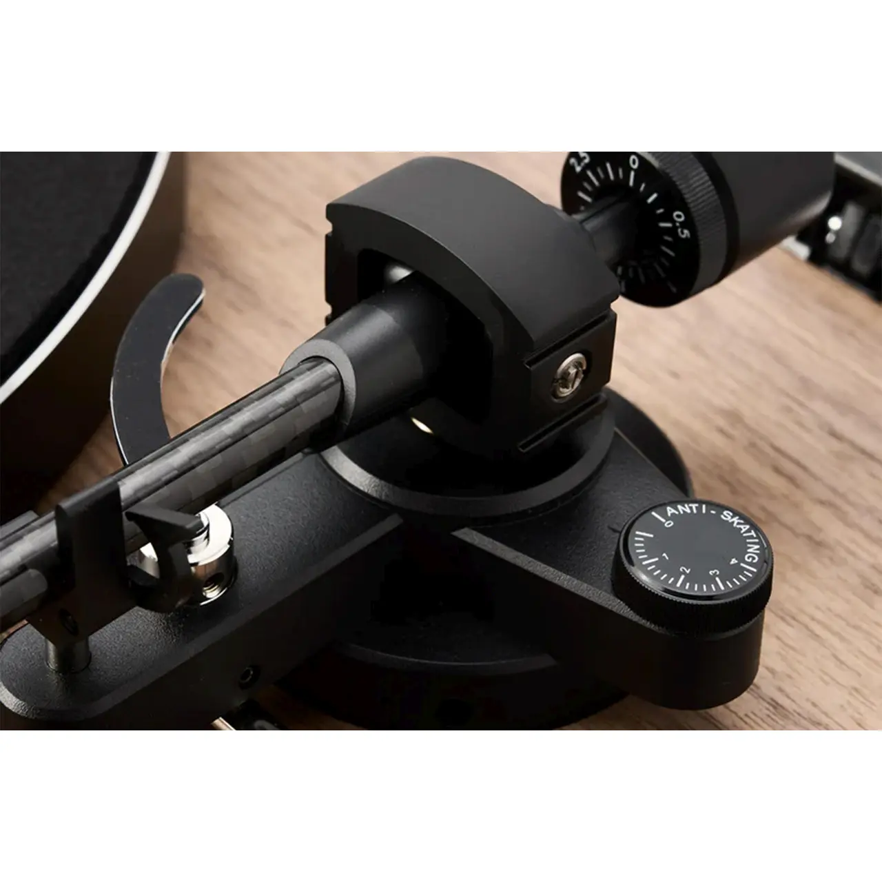 Argon-Audio-TT-4-MK2-Walnut-gramofon-7.webp