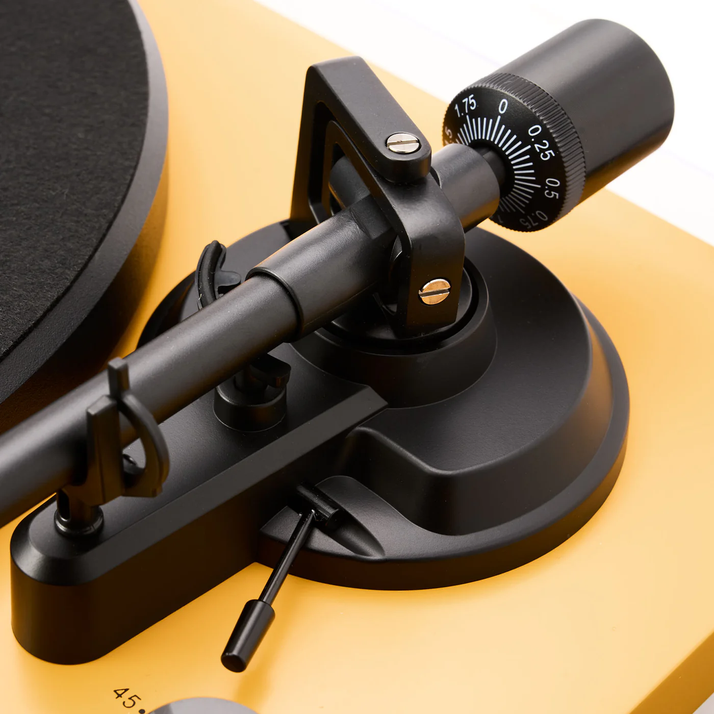 Argon-Audio-TT-MK2-gramofon-Electric-Amber-6.webp