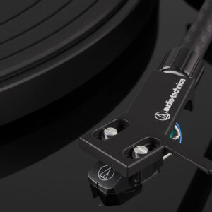 Audio-Technica-AT-LPW50PB-gramofon-6-1.jpg