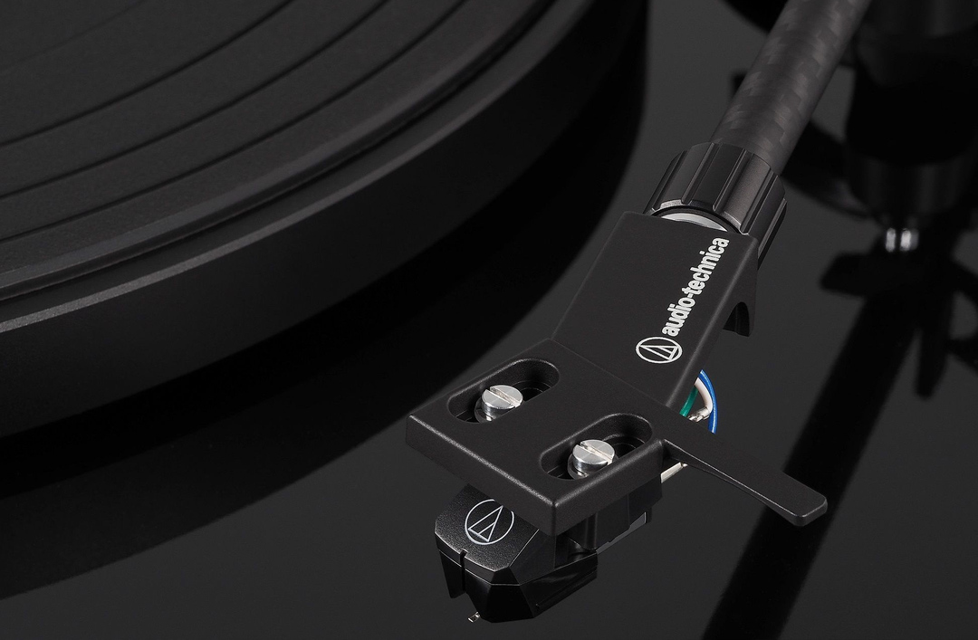 Audio-Technica-AT-LPW50PB-gramofon-6-1.jpg