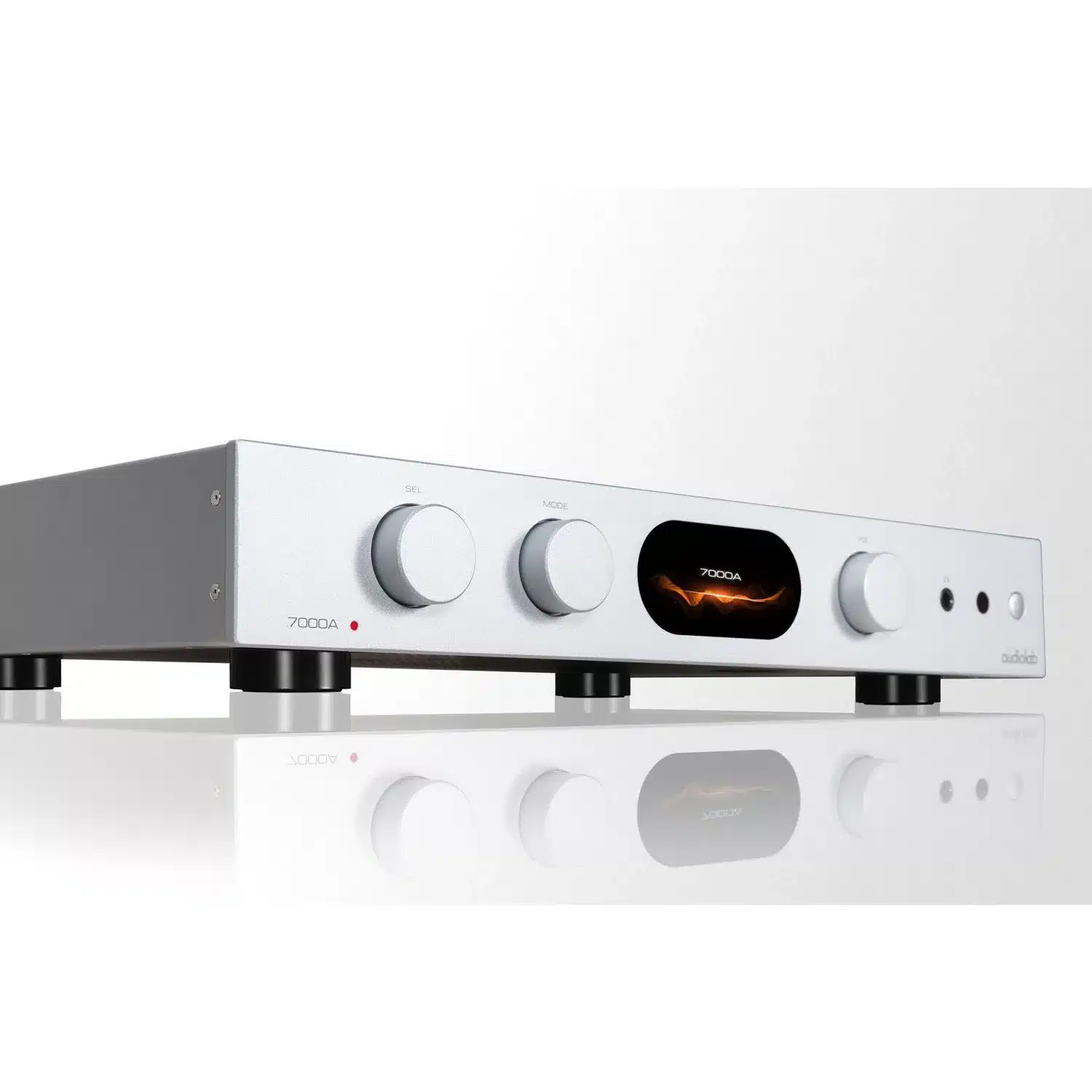 Audiolab-7000A-Silver-stereo-pojacalo-DAC-5-jpg.webp
