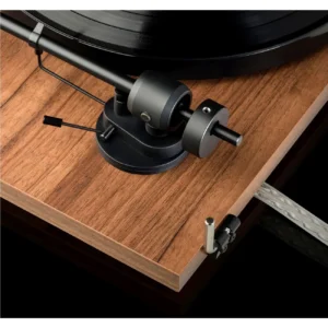 Pro-Ject-E1-Phono-Walnut-AT3600L-gramofon-2.webp