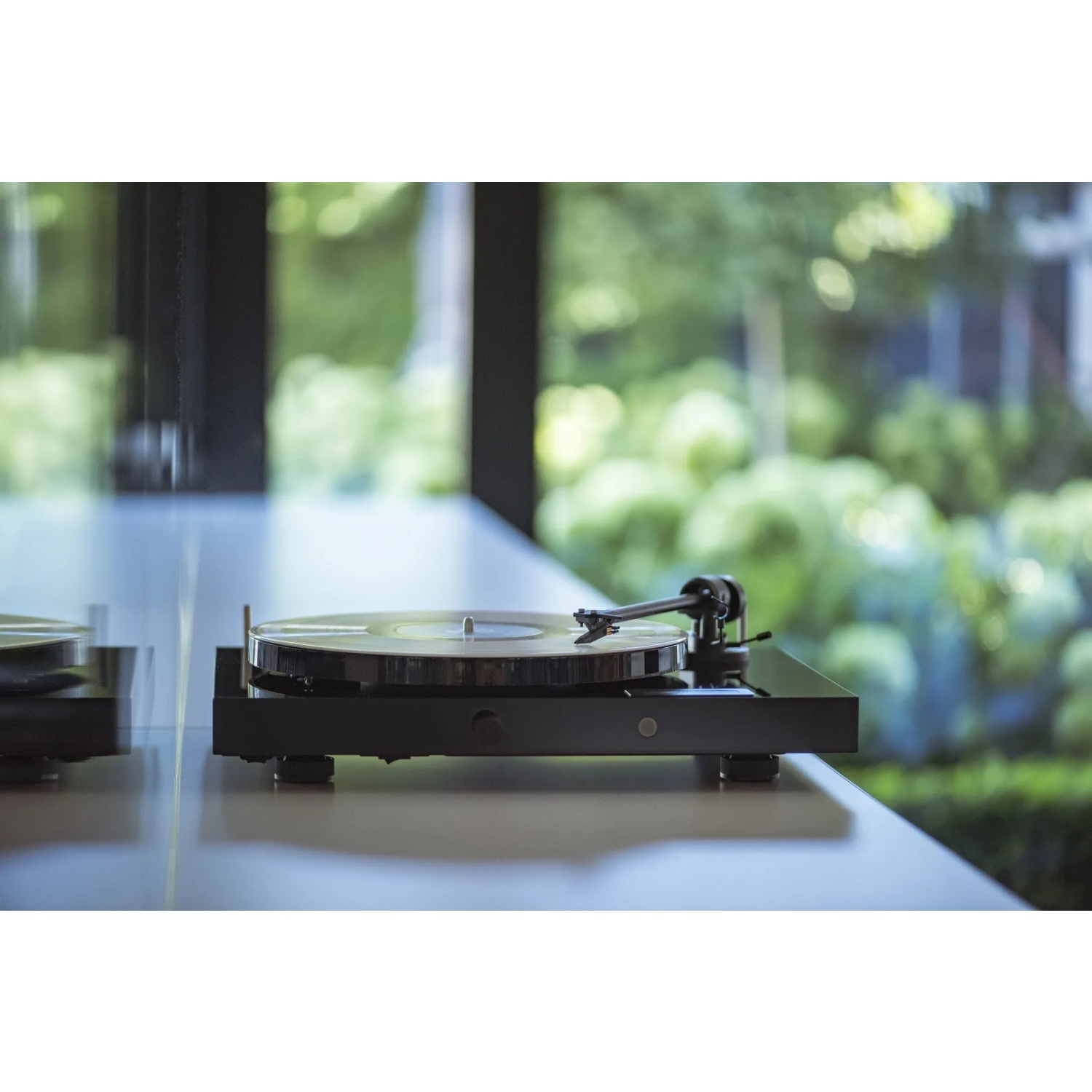 Pro-Ject-JUKE-BOX-E1-HiFi-Set-kucni-stereo-sistem-7.jpg
