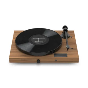 Pro-Ject-Juke-Box-E1-Walnut-OM5E-gramofon.webp