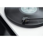 Pro-Ject Primary E gramofon sa poklopcem – pogled sa strane