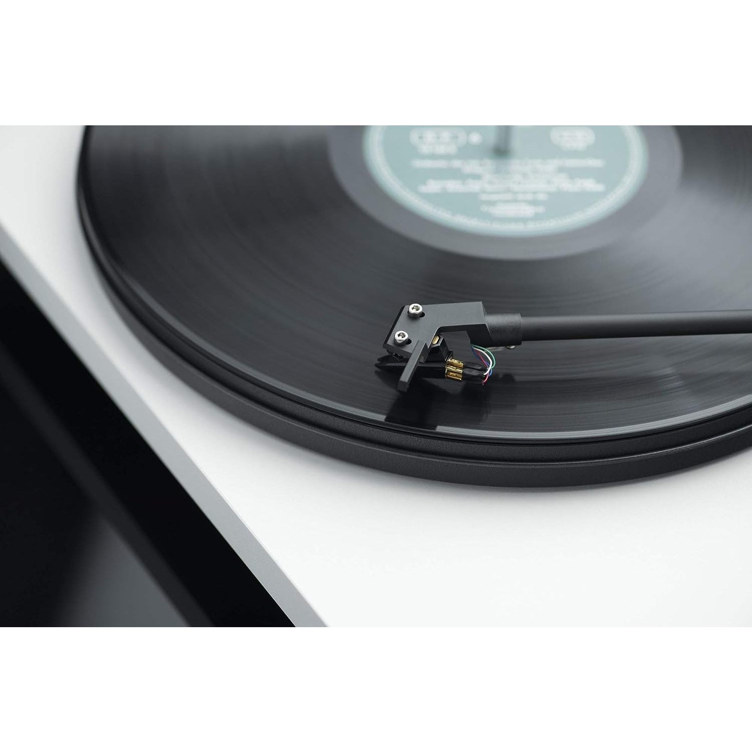 Pro-Ject-Primary-E-Phono-PreAmp-black-gramofon-3.jpg
