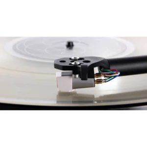 Rega-Carbon-igla-zvucnica-3-jpg.webp