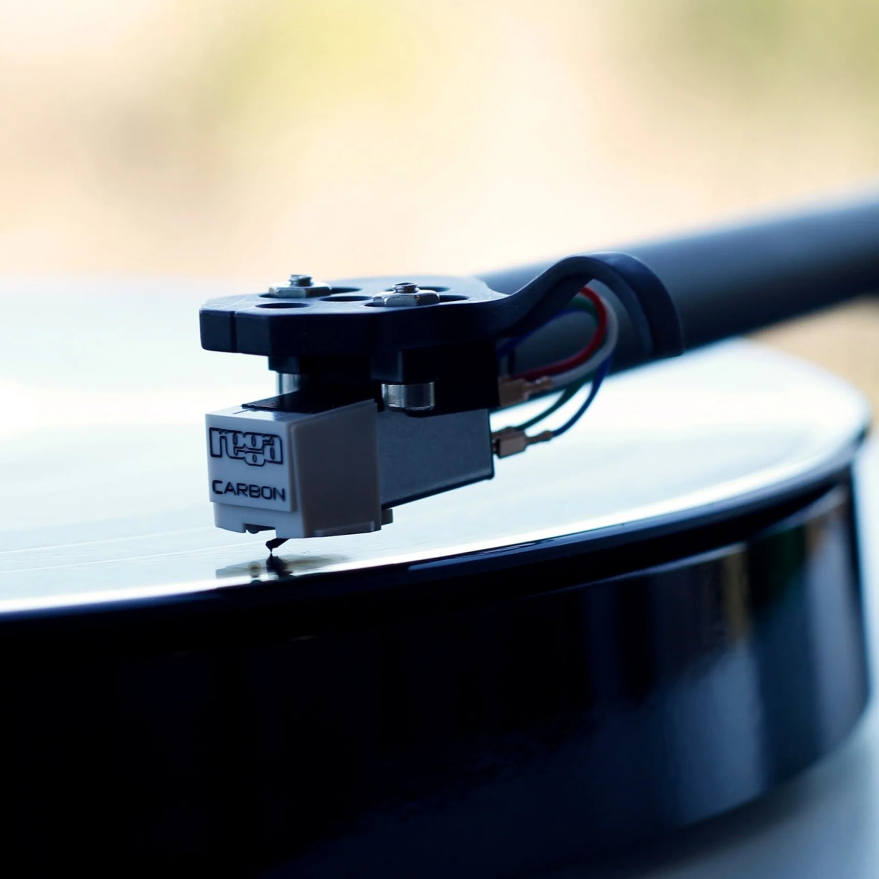 Rega-Planar-1-Plus-White-mat-gramofon-7.webp