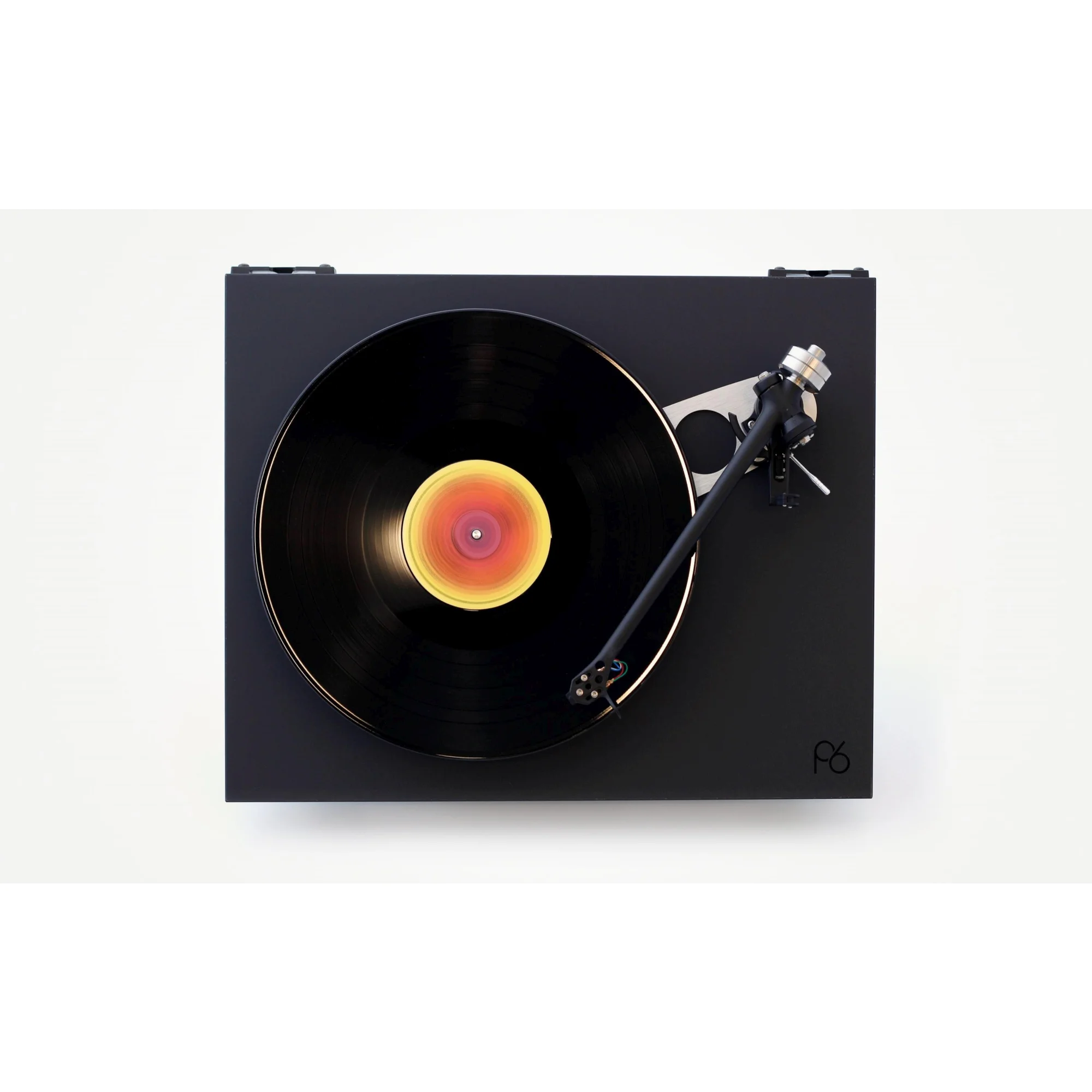Rega-Planar-6-gramofon-11.webp