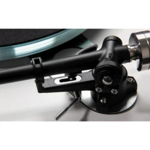 Rega-Planar-6-gramofon-4.webp