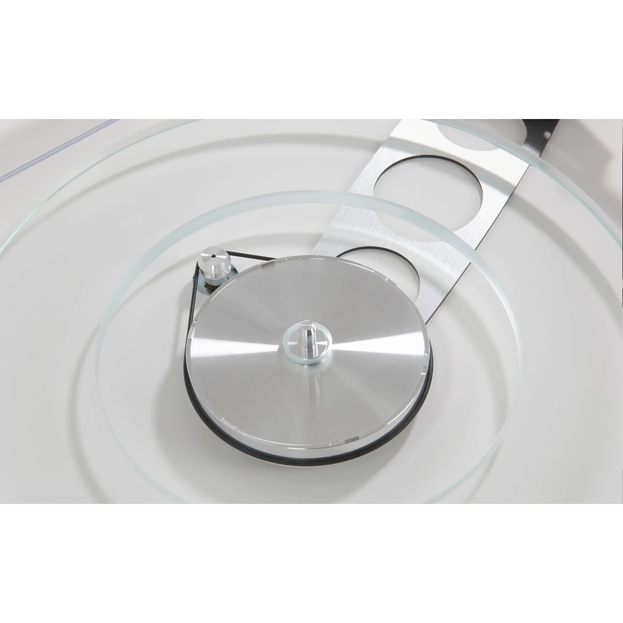 Rega-Planar-6-gramofon-5.webp